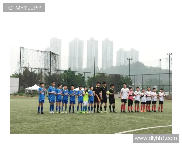 小学生足球服装图片展示多样款式助力孩子们快乐运动与团队精神培养